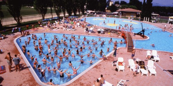 Piscina Myrtha commerciale complessa, per Camping San Francesco.