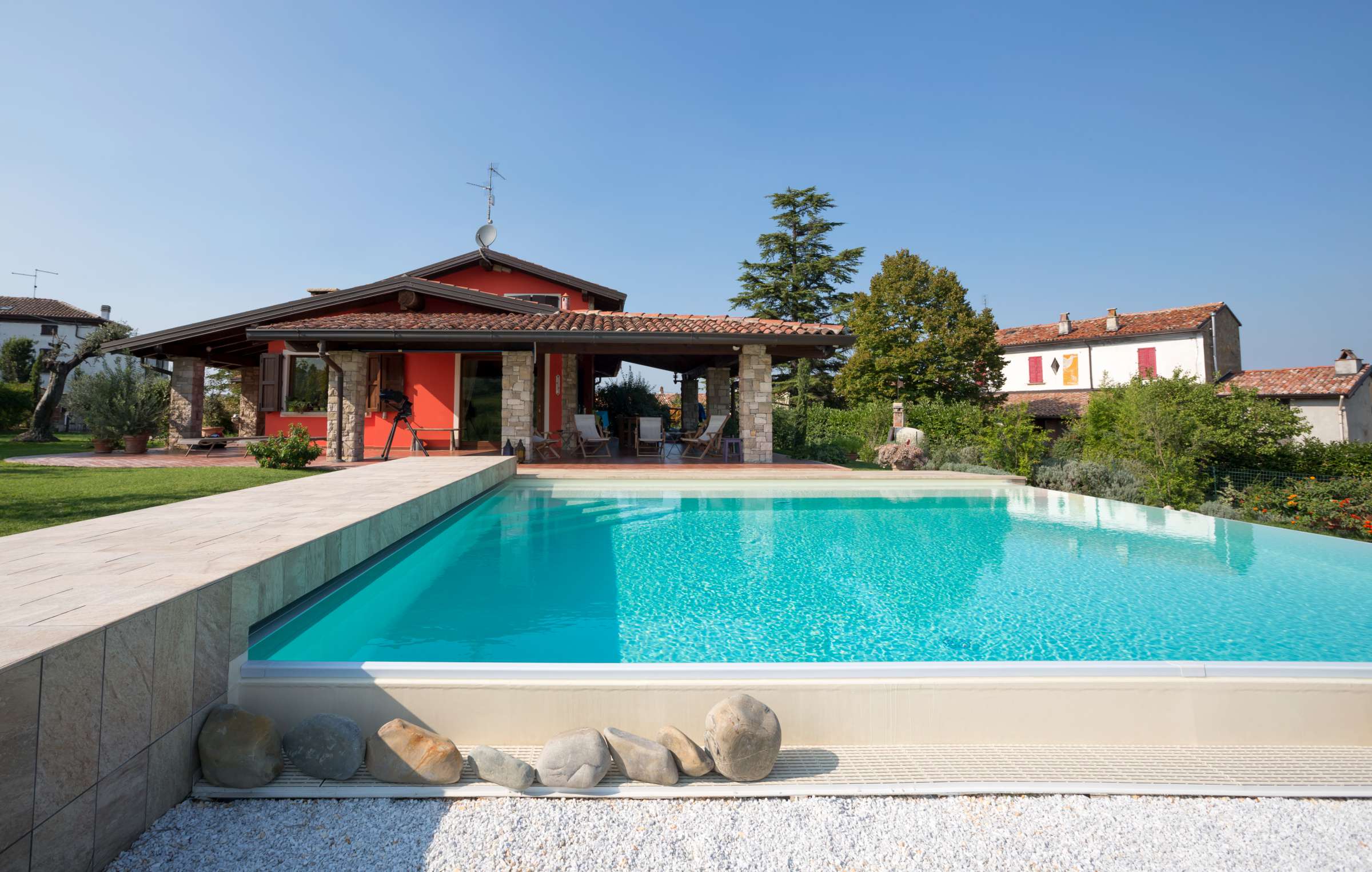 piscina-interrata-cascata