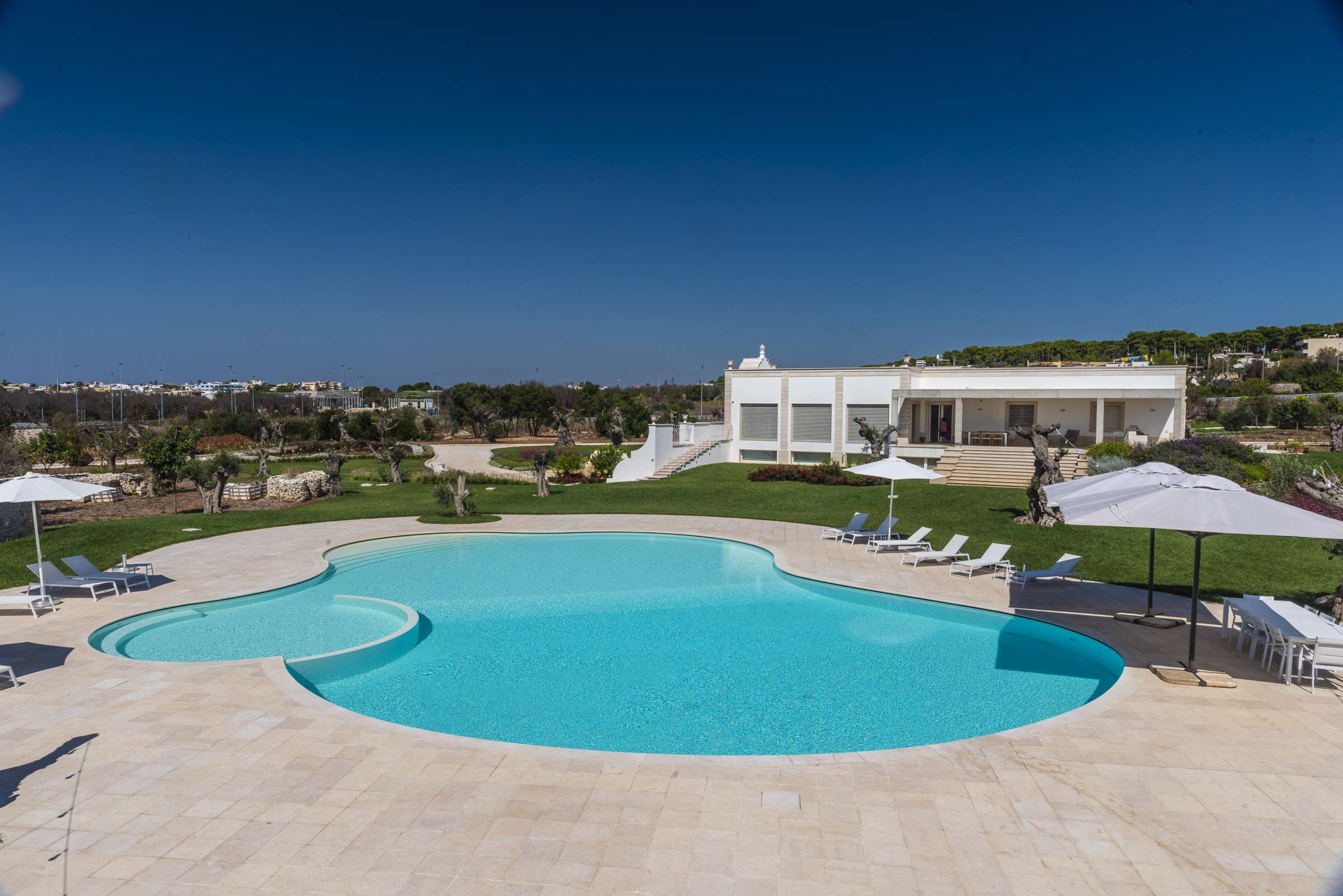 piscina-interrata-sfioro16