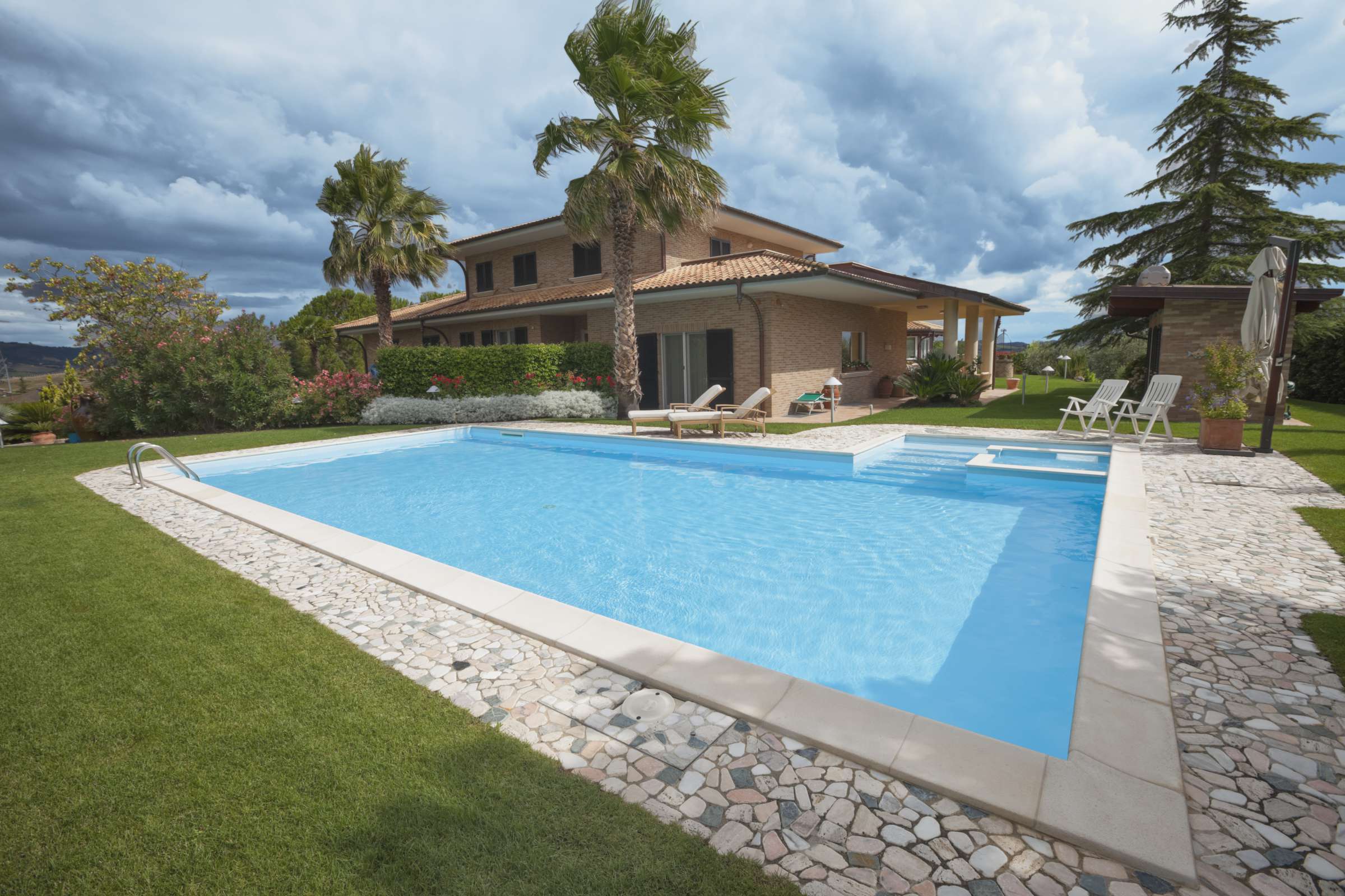 piscina-interrata-skimmer-2